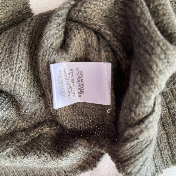 Olive Sweater - Picture 4 of 6